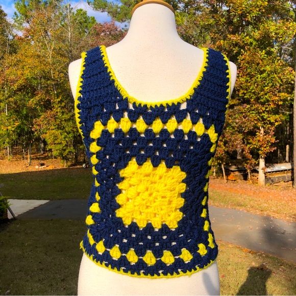 70’s crochet sweater vest - Picture 5 of 6